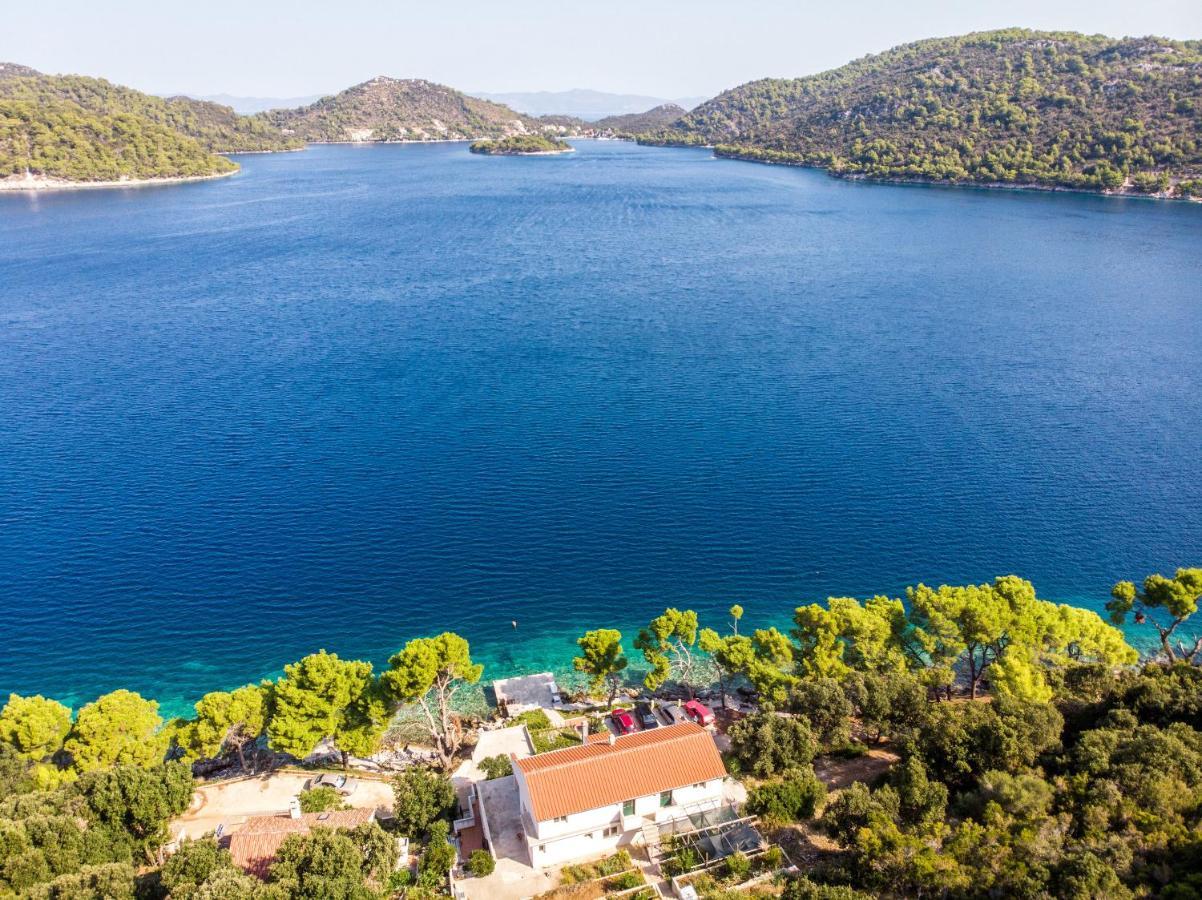 Apartments Luka Убли Экстерьер фото