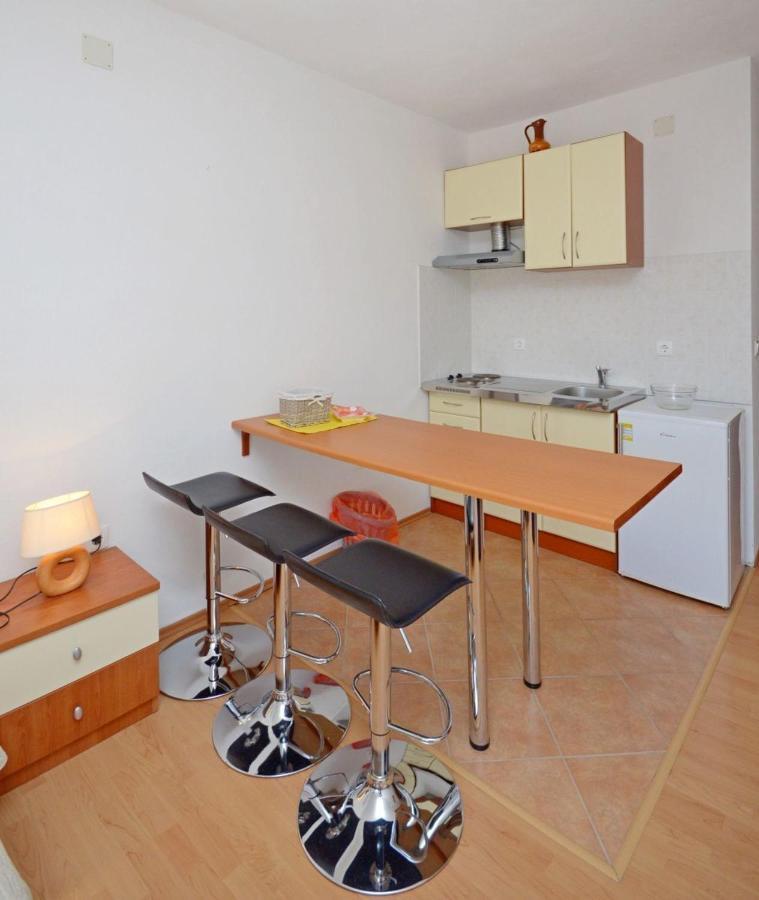 Apartments Luka Убли Экстерьер фото