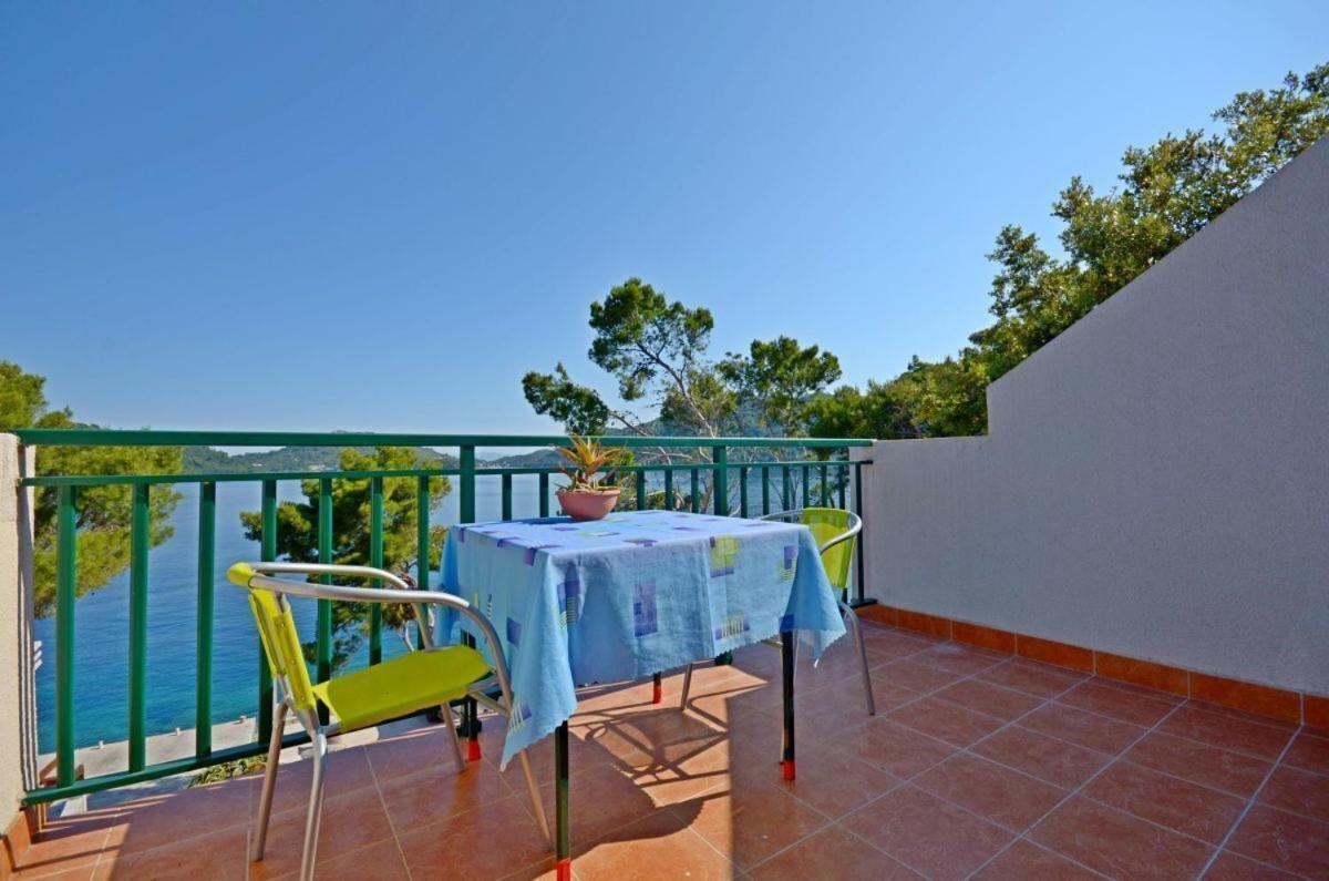 Apartments Luka Убли Экстерьер фото