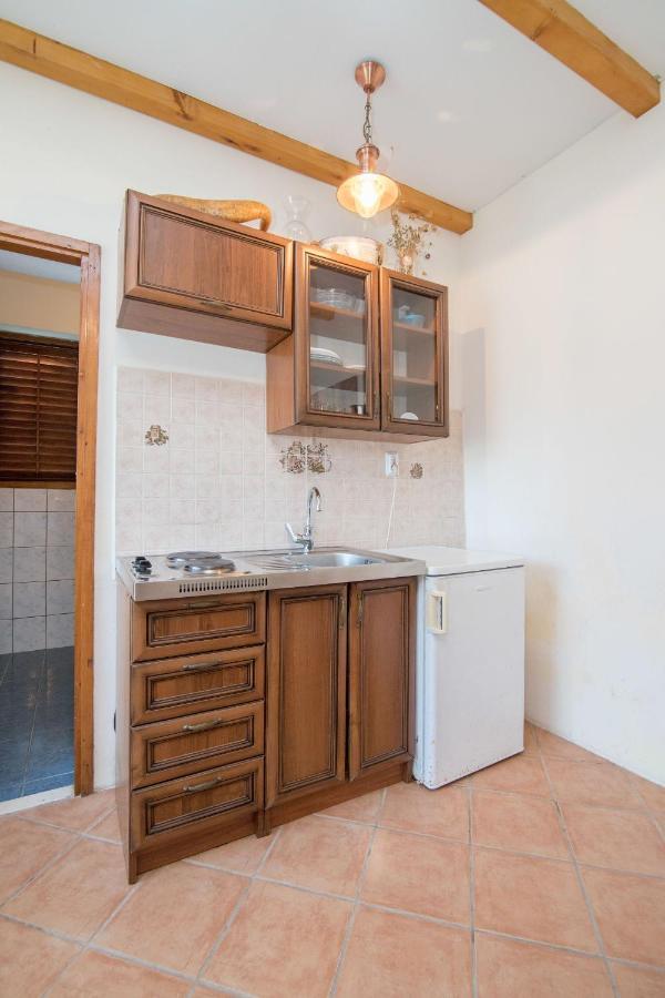 Apartments Luka Убли Экстерьер фото