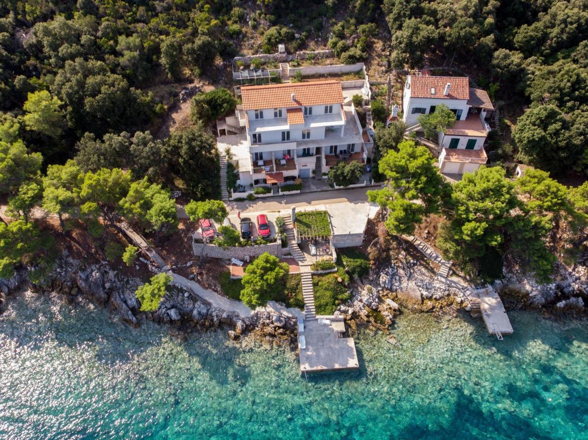 Apartments Luka Убли Экстерьер фото