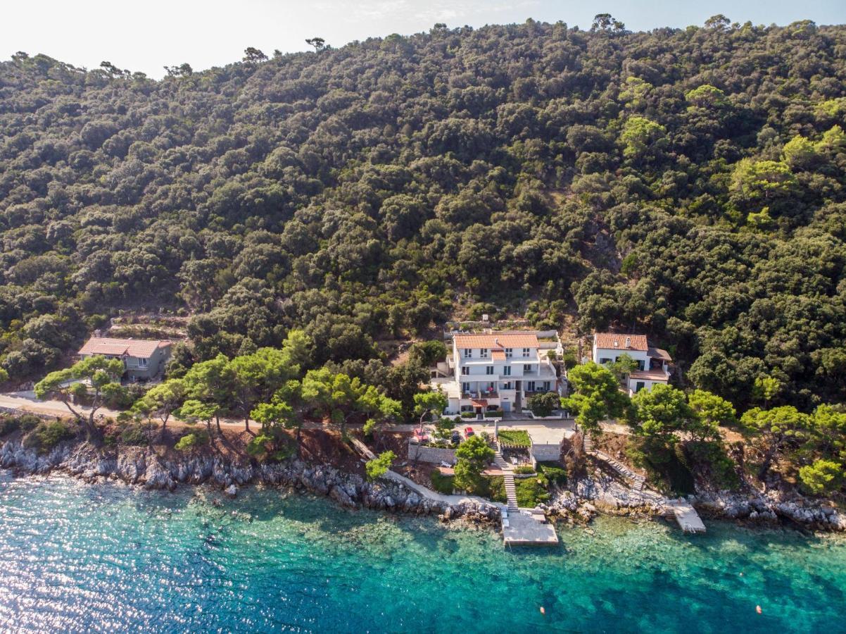 Apartments Luka Убли Экстерьер фото